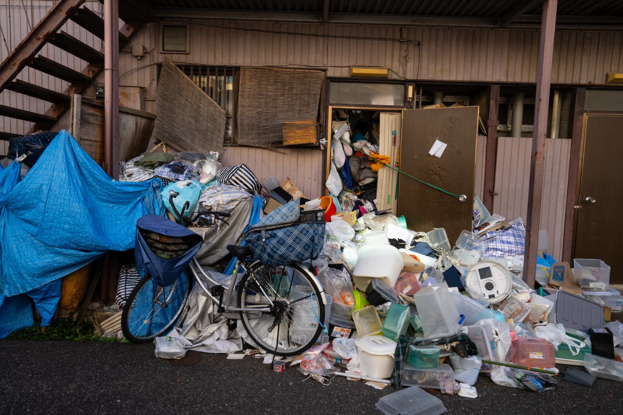 ゴミ屋敷・汚部屋片づけ